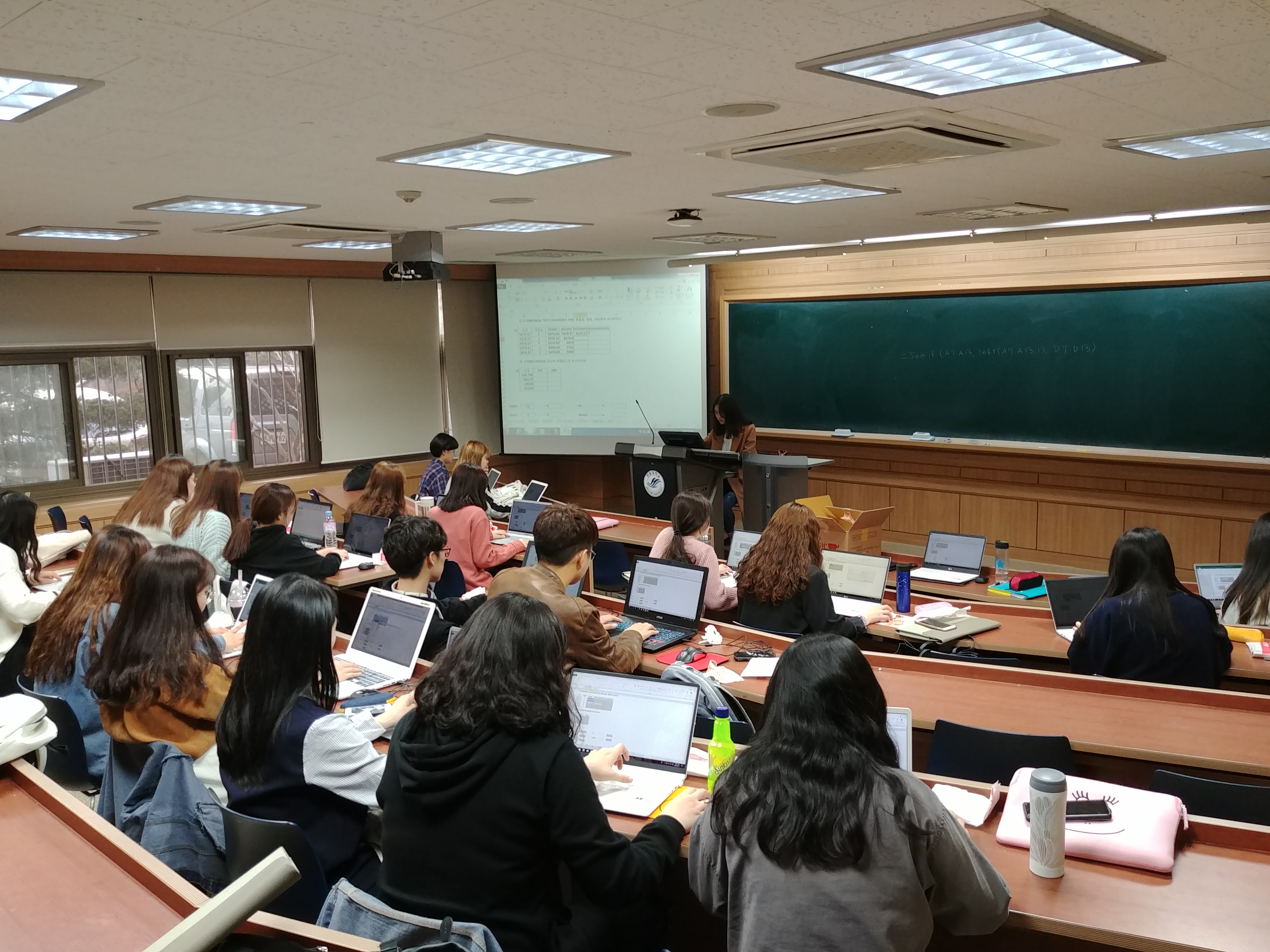 융합인재학부 동아리 근황(2018.04.12)(융합인재학부 동아리 근황(2018.04.12).jpg)